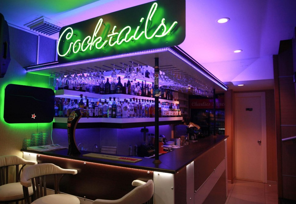 Charlies-Place-Karaoke-Bar