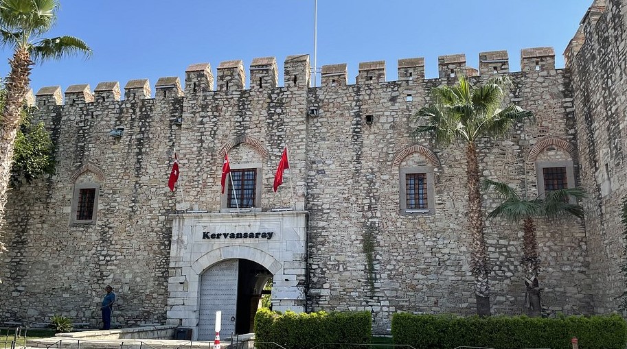 Öküz Mehmet Paşa Kervansarayı Rehberi ve Giriş Ücreti